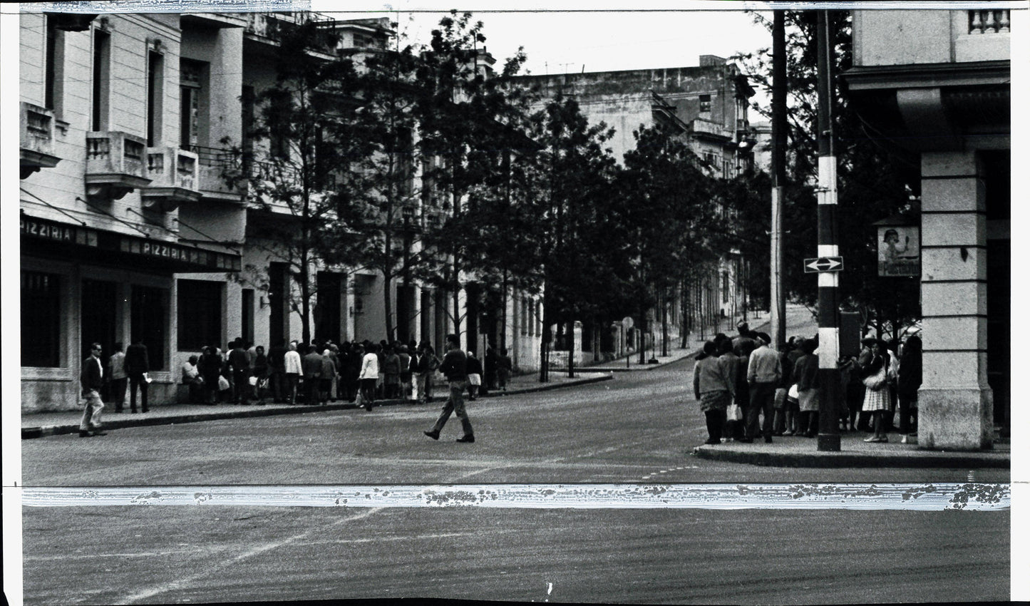 Cuban Daily Life Collection | Ron Laytner (1970) (29 vintage oversize prints)