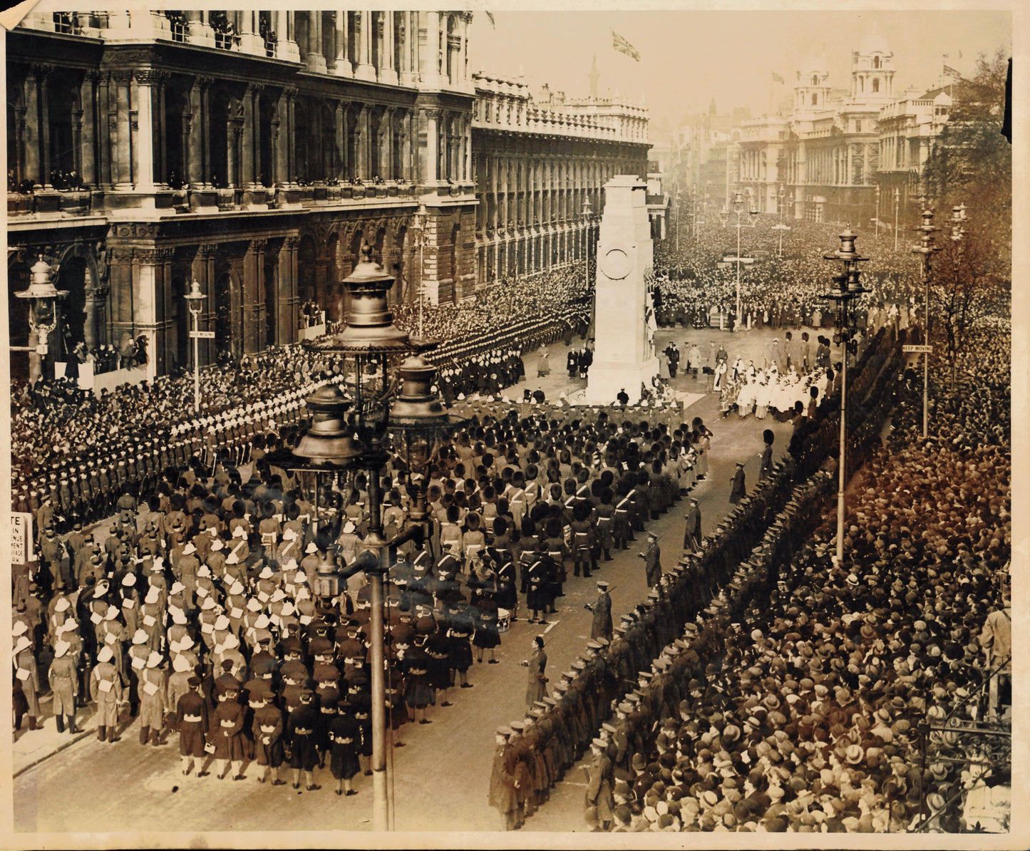 Armistice Day (1930/31) Oversize Collection (18 vintage photographs)