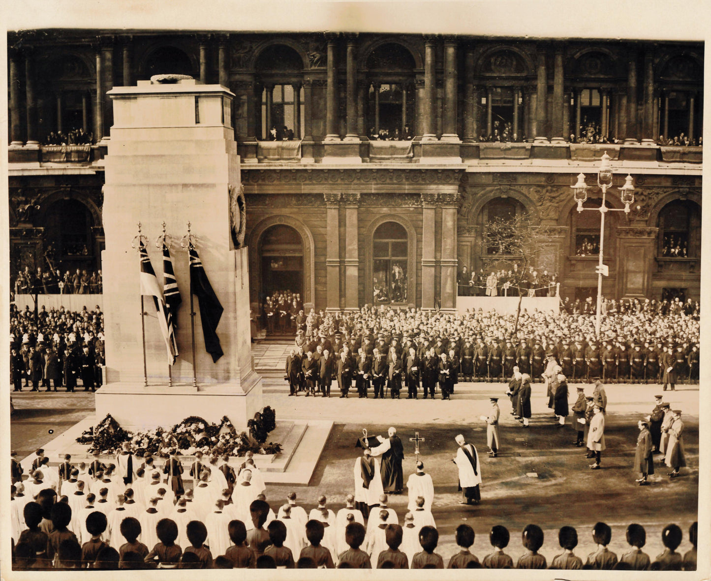 Armistice Day (1930/31) Oversize Collection (18 vintage photographs)