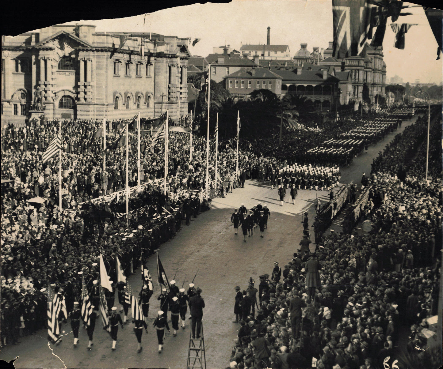 Armistice Day (1930/31) Oversize Collection (18 vintage photographs)