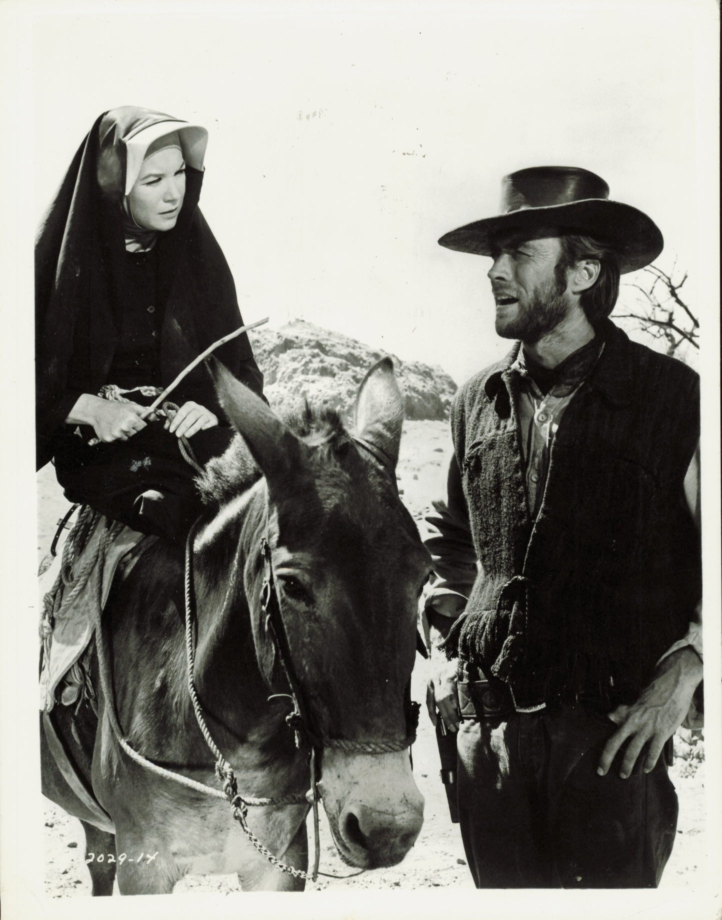 Two Mules for Sister Sarah (1970) collection feat. Clint Eastwood (4 vintage prints) Film Hollywood Western