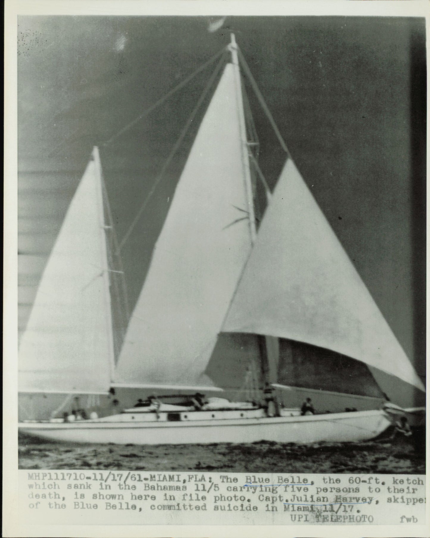 Naval Accident and Disaster Collection (mid-20th century) (39 vintage prints) Accidents Navy Sailing