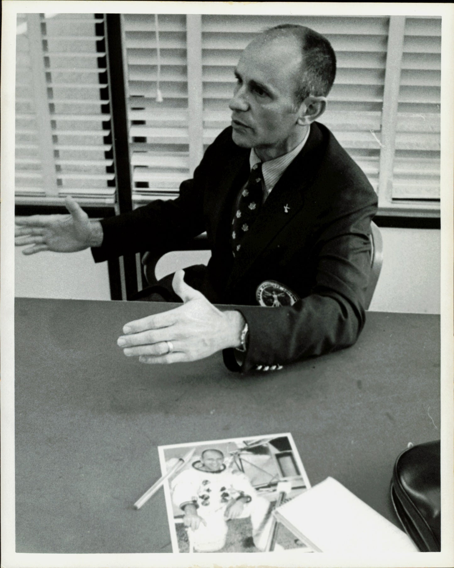 Alan Bean Collection (29 vintage prints) NASA Science Space