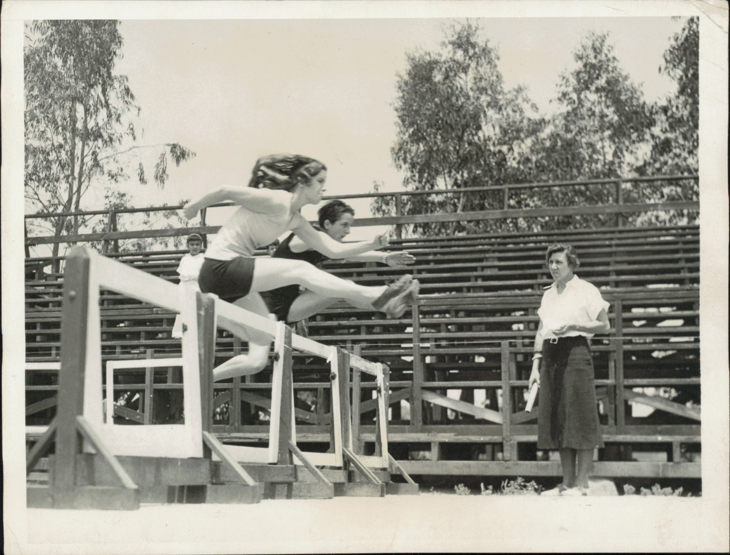Female Athletes Collection (1922-1937) (19 vintage prints)