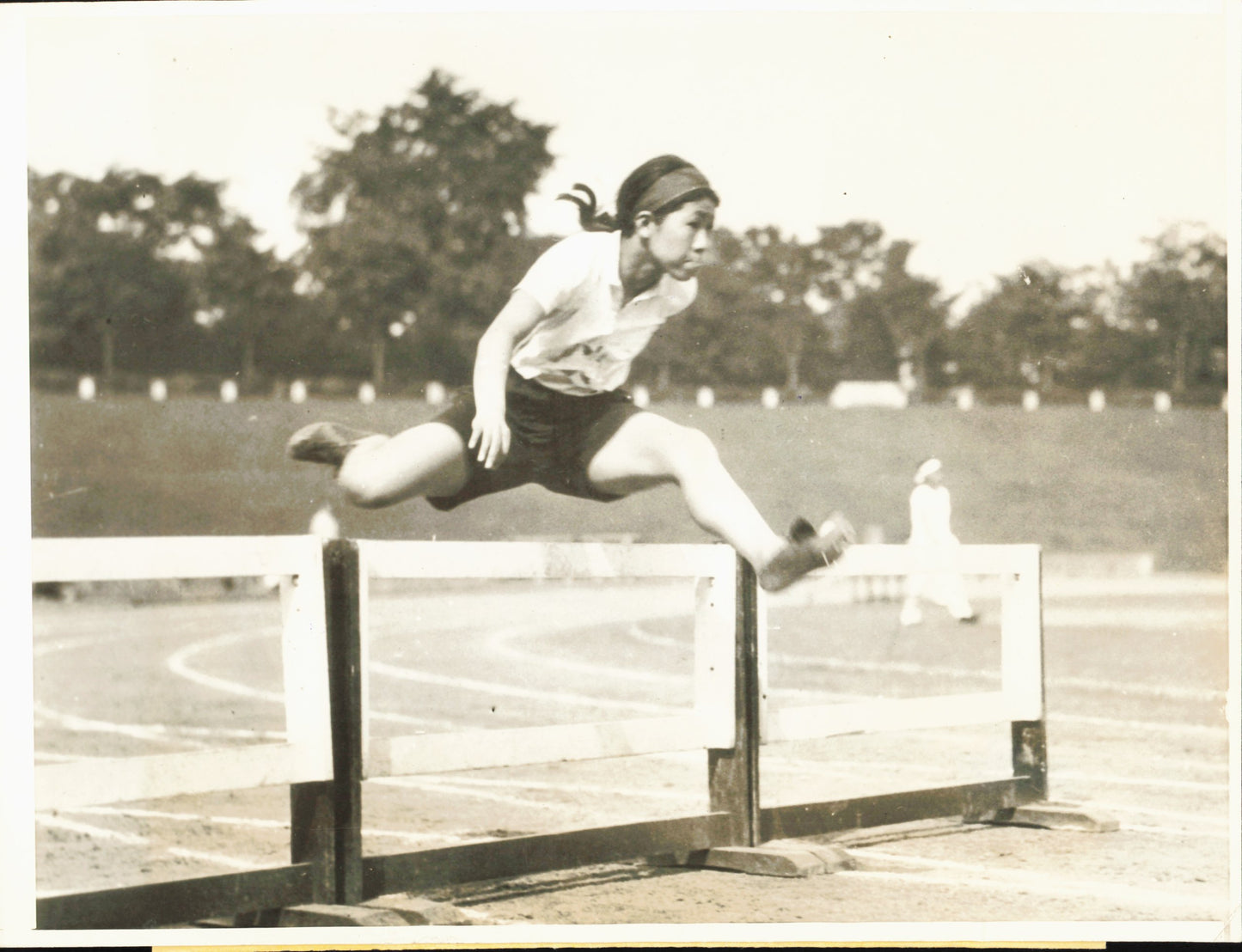 Female Athletes Collection (1922-1937) (19 vintage prints)