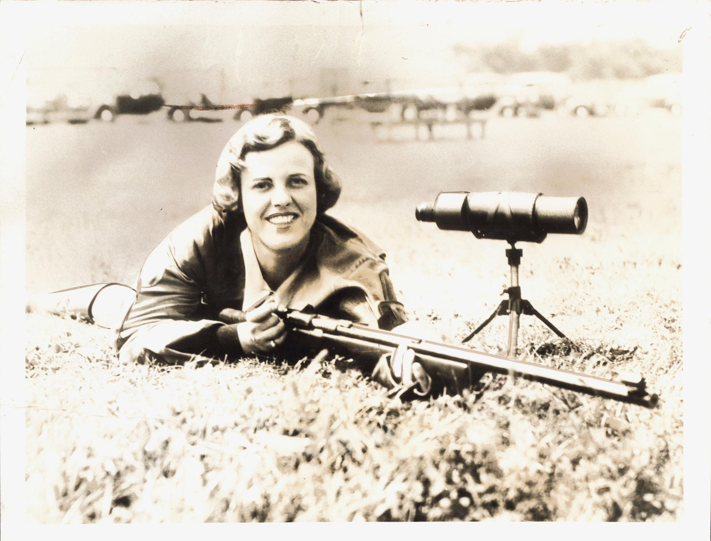 Women Sharpshooters Collection (1930-1959) (6 vintage prints)
