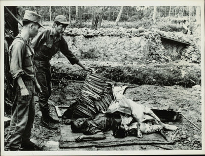 Vietnam Brutality Collection (1960s) (16 vintage prints) Military Vietnam