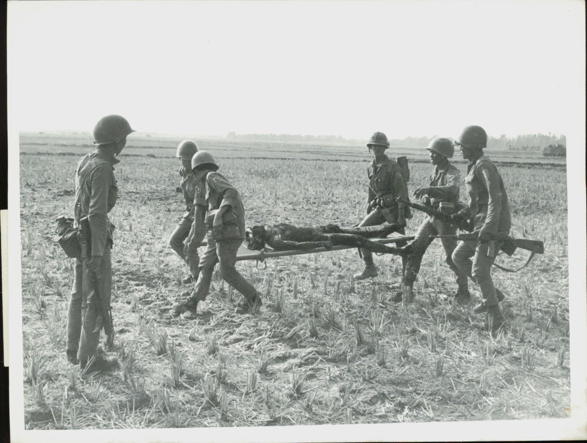 Vietnam Brutality Collection (1960s) (16 vintage prints) Military Vietnam