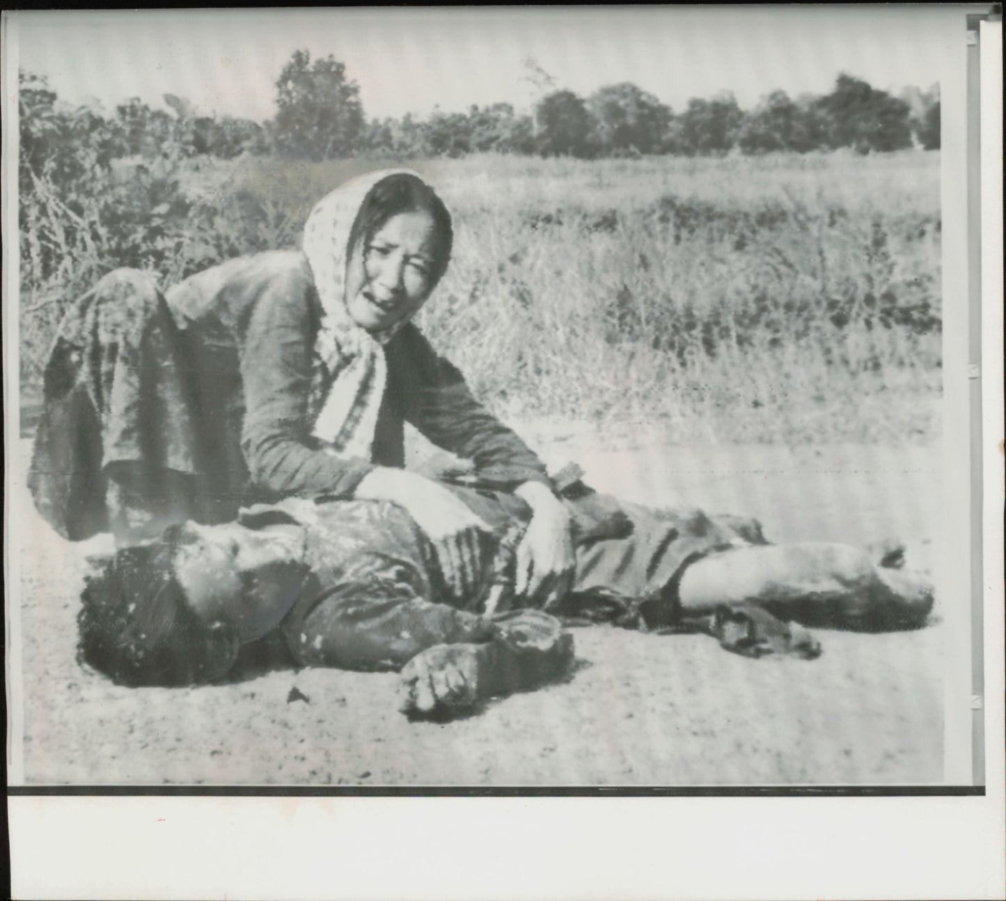 Vietnam Brutality Collection (1960s) (16 vintage prints) Military Vietnam
