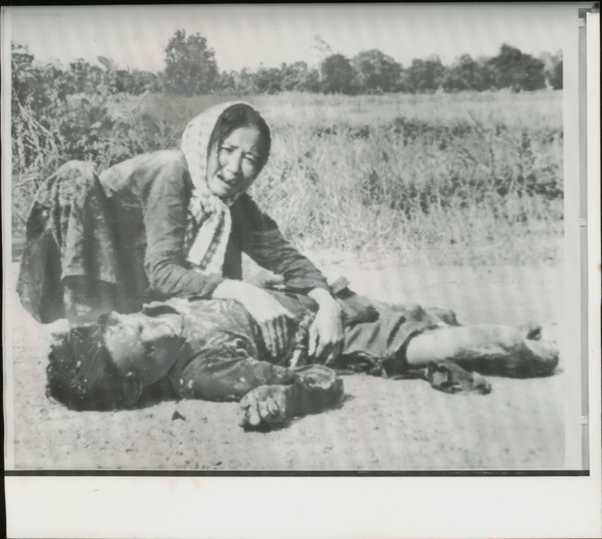 Vietnam Brutality Collection (1960s) (16 vintage prints) Military Vietnam
