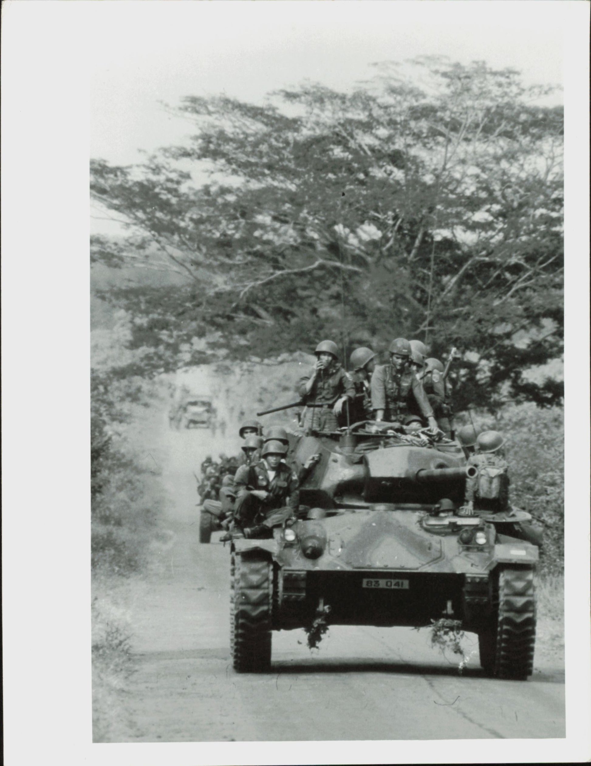 Vietnam Brutality Collection (1960s) (16 vintage prints) Military Vietnam