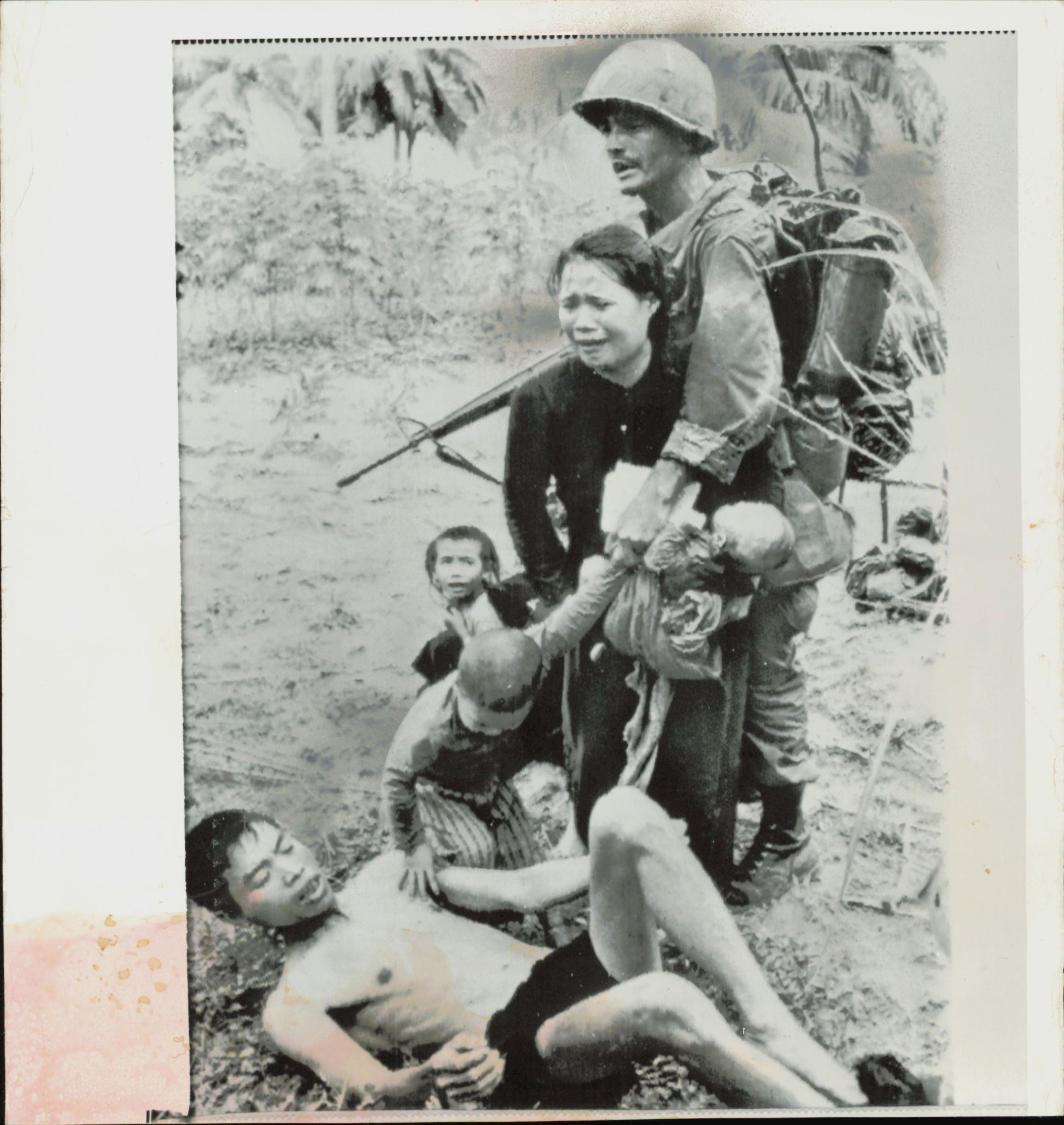Vietnam Brutality Collection (1960s) (16 vintage prints) Military Vietnam