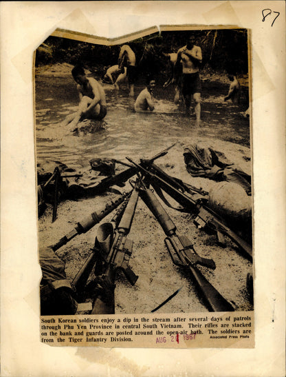 Vietnam War Collection (74 vintage photos) Military Vietnam